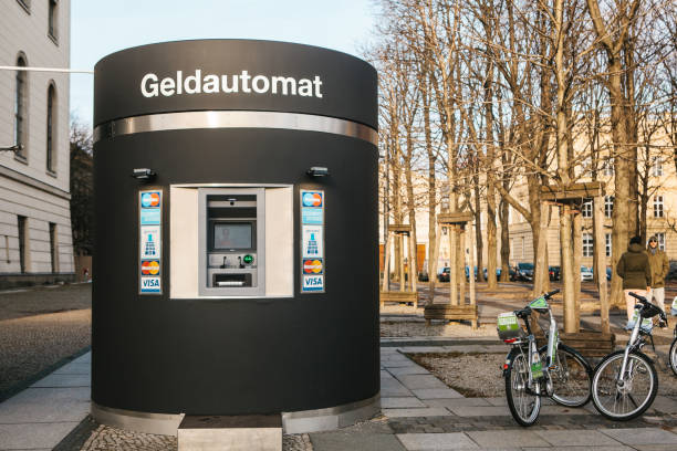 Ka gjithnjë e më pak ATM në Gjermani dhe paratë e gatshme po tërhiqen gjithnjë e më shumë ndryshe
