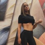 Xhensila bën gjeste të pahijshme në palestër, ajo mendon se nuk po e sheh askush