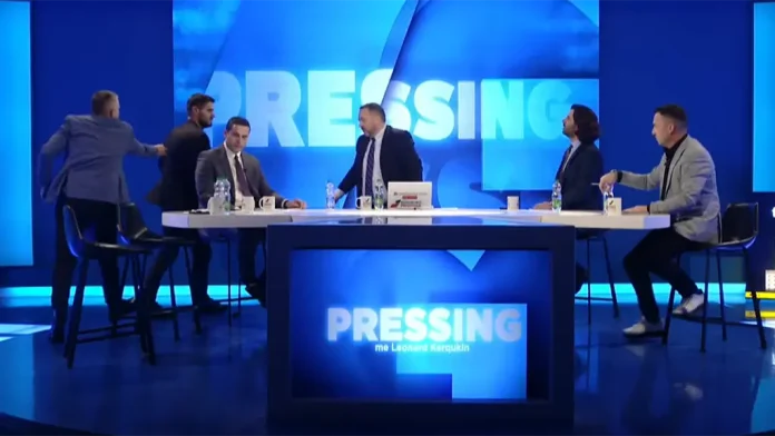 perplasje-e-ashper-ne-“pressing”:-nezir-kraki-dhe-parim-olluri-kacafyten-gjate-transmetimit-live-ne-t7!