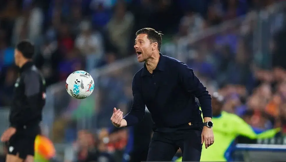 Çfarë ndodh me Xabi Alonson  Qëndrimi i Real Madridit ndaj trajnerit spanjoll