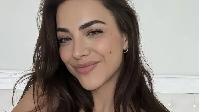 si-e-menaxhon-sara-hoxha-bashke-prinderimin-me-ledrin-ne-distance?