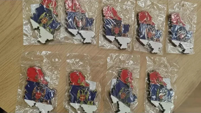 serbia-reagon-ashper:-900-suvenire-me-harten-e-serbise-pa-kosoven,-te-konfiskuara