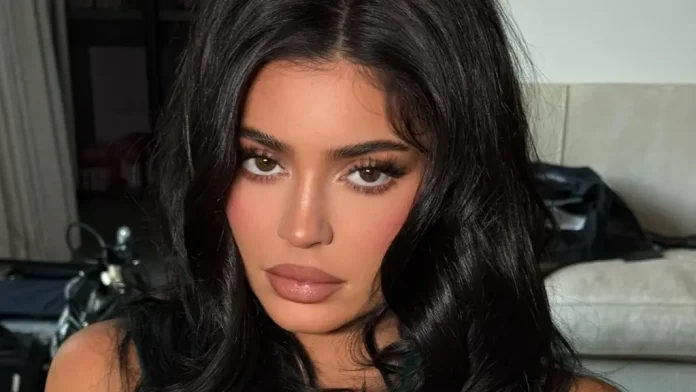 kylie-provokon-me-stilin-e-saj-te-pazakonte