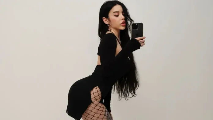 alex-cmend-rrjetin-me-veshjen-provokuese-qe-sfidon-imagjinaten