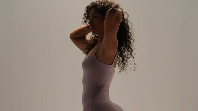 melissa-ngacmon-imagjinaten-me-pozat-e-reja-provokuese