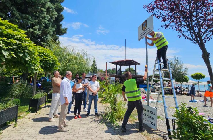 Komuna e Strugës shton plazhet publike: Rregullohen Plazhi i meshkujve dhe ai i femrave