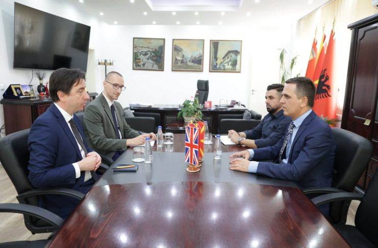 Kryetari Kasami pret në takim ambasadorin britanik Matthew Lawson: Bashkëpunim për zhvillim dhe integrim evropian