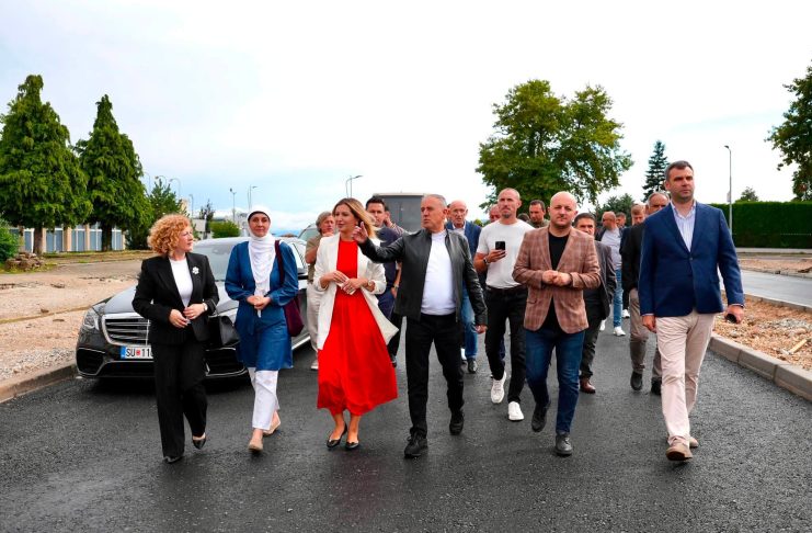 Mbi 5 milionë euro investime në infrastrukturë për Strugën: Inspektohet “Rruga e Ndryshimit” nga Kaltrina Zekolli Shaqiri dhe kryetari Mendi Qyra