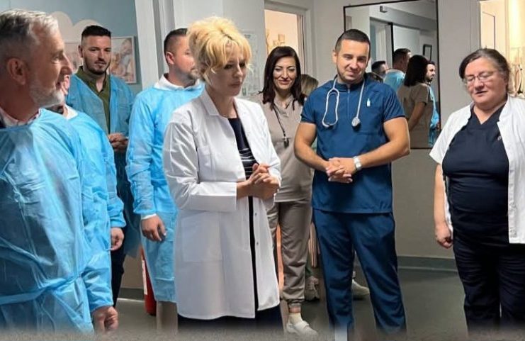 Isa Fazlija dhuron inkubator në vlerë prej 130 mijë eurosh spitalin Gjinekologjik të Çairit