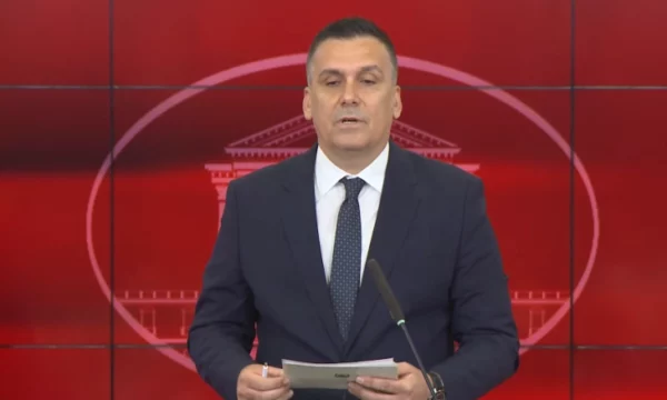 Hoxha: Për ndotjen e ujit në Gostivar duhet të ketë përgjegjësi penale dhe morale